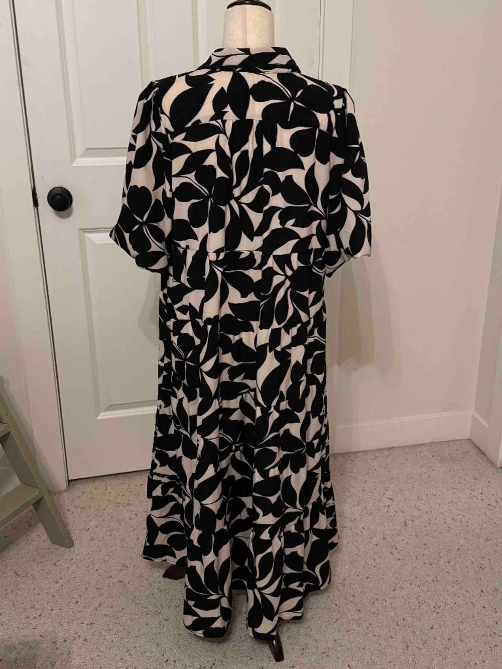 Umgee Black and Off White Floral dress XL - Picture 5 of 7